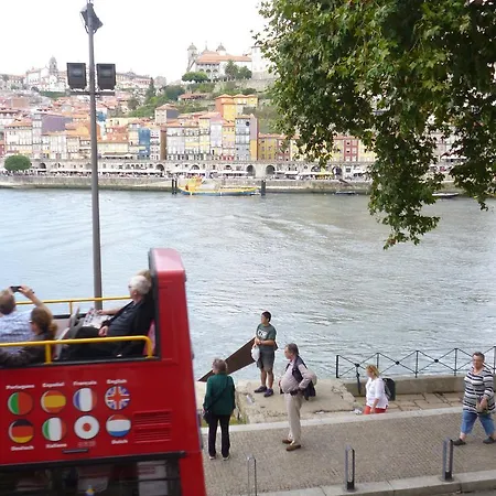 Apartment E River Views - 2 Bedrooms *