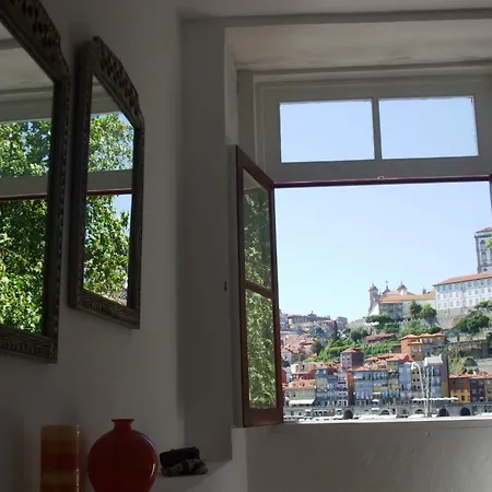 E River Views - 2 Bedrooms Διαμέρισμα